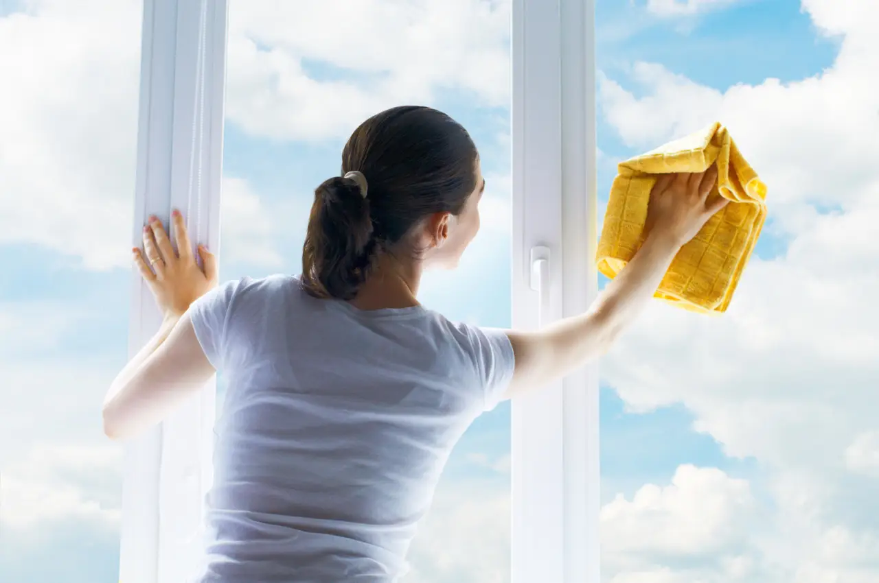 Il trucco per finestre splendenti: il segreto facile che i professionisti non vogliono svelare Immagine selezionata
