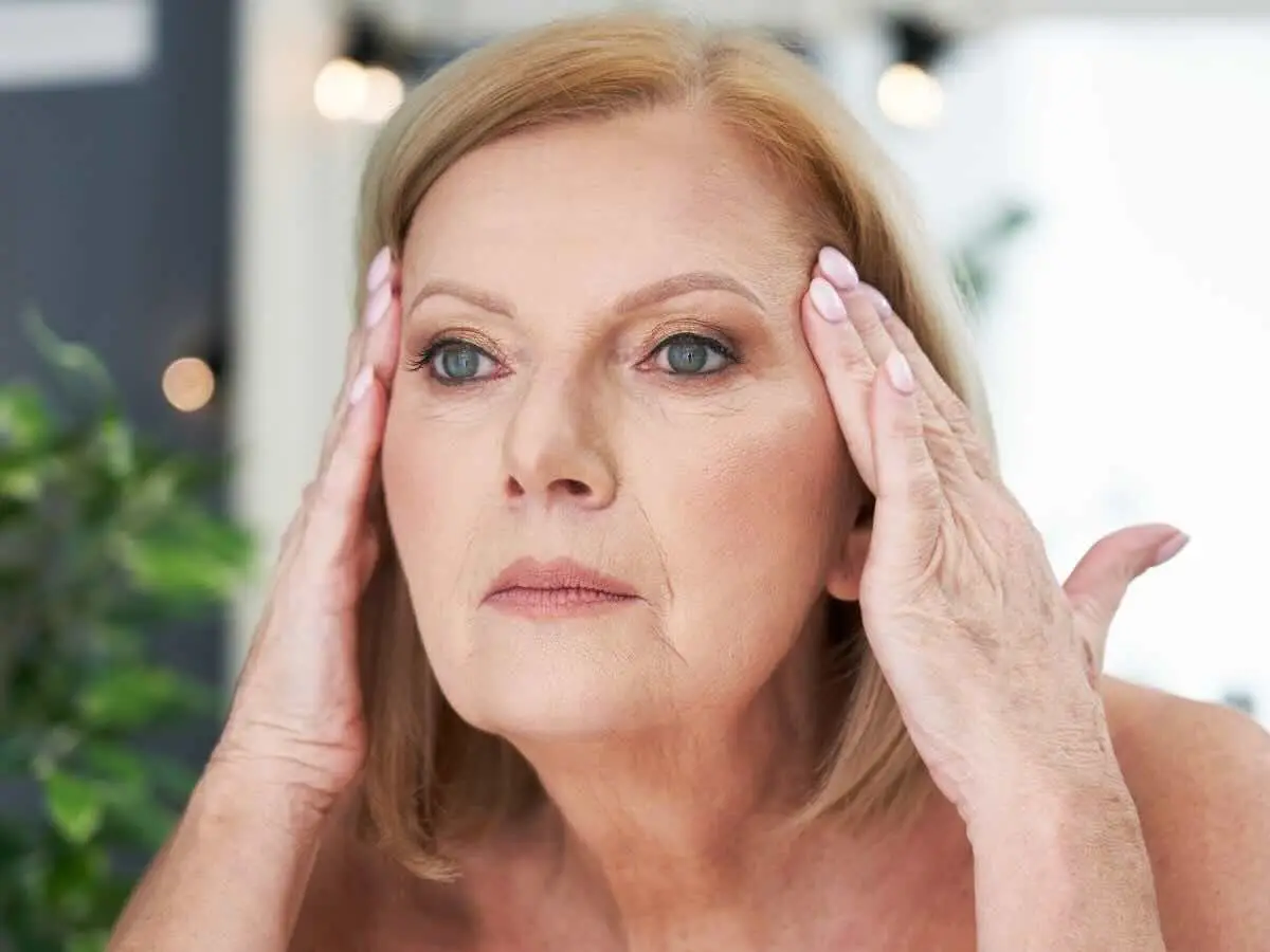 Desideri essere in forma a 60 anni? La chiave è nei 10 anni prima: le azioni da intraprendere ora