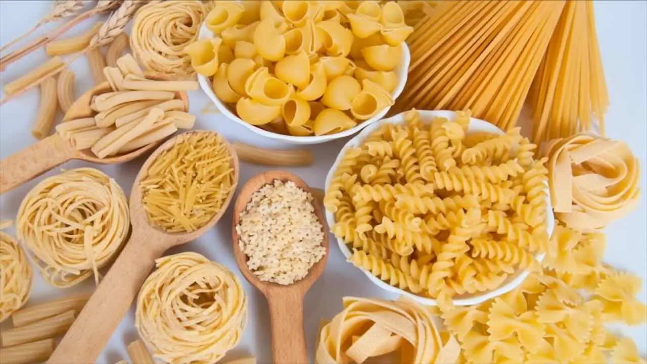 Perché ci sentiamo sempre assonnati dopo pranzo. La spiegazione che non ti aspetti Immagine selezionata