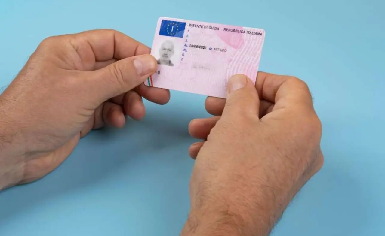 Patente senior: l’età limite decisa dall’Europa. Sei tra quelli che rischiano?