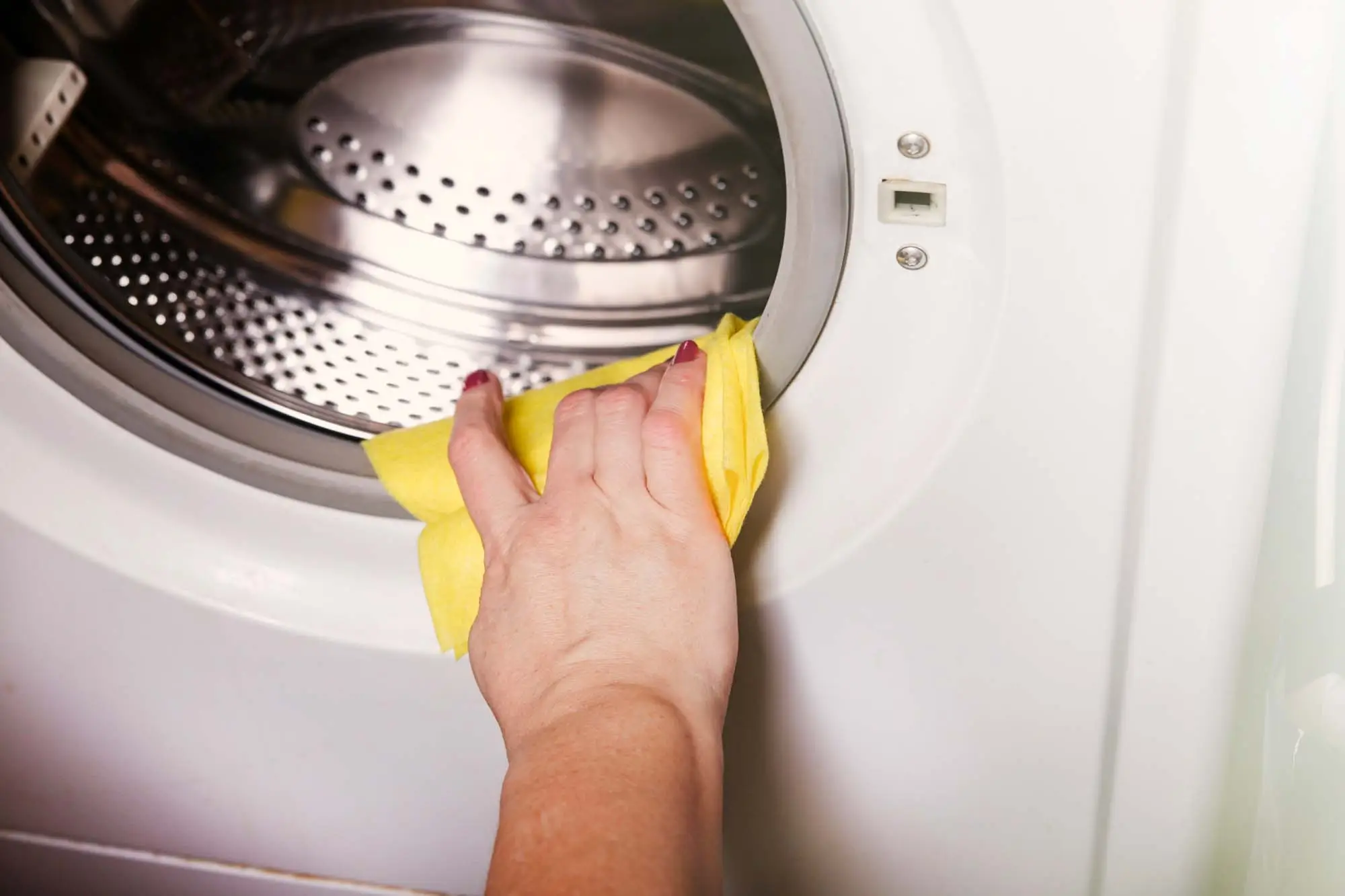 Ecco come pulire la lavatrice con ingredienti naturali Immagine selezionata