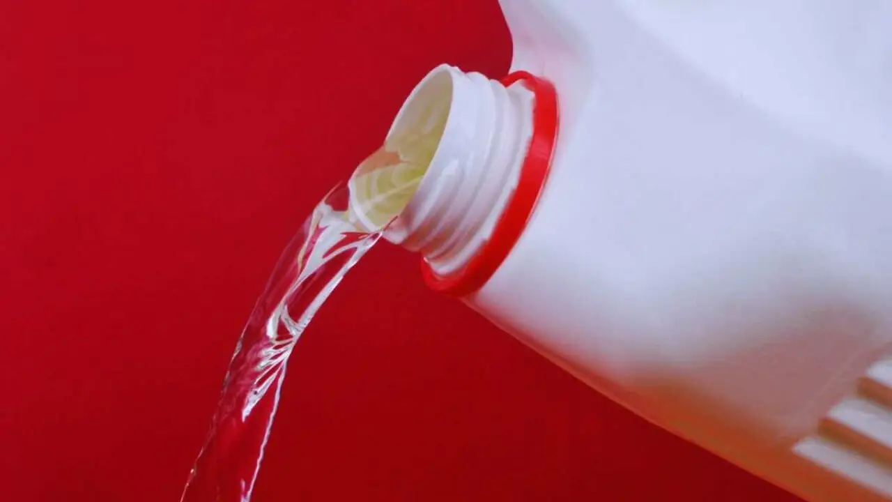 Non mescolare mai il bicarbonato e aceto con questo ingrediente Non mescolare mai il bicarbonato e aceto con questo ingrediente