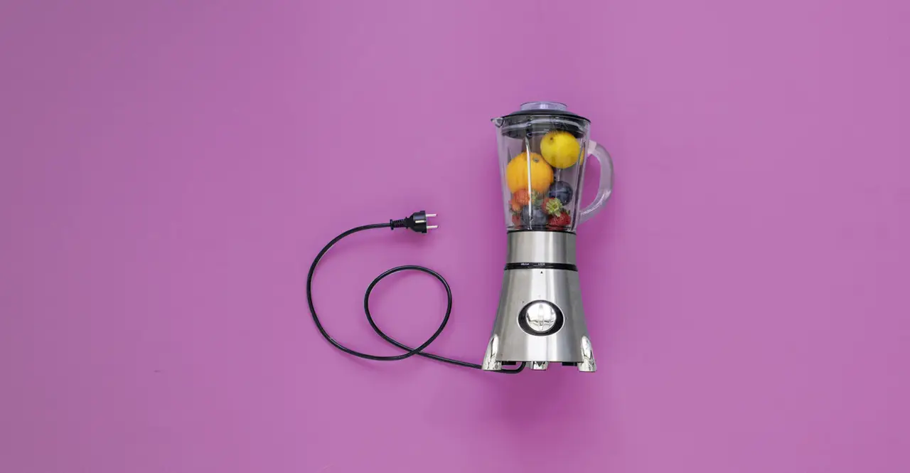 Lavare il frullatore senza smontarlo: favorisce la formazione di muffa