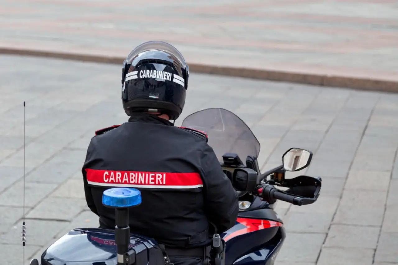 Le nuove norme europee su casco e scooter: cosa cambia per i minorenni nel 2025 Le nuove norme europee su casco e scooter: cosa cambia per i minorenni nel 2025