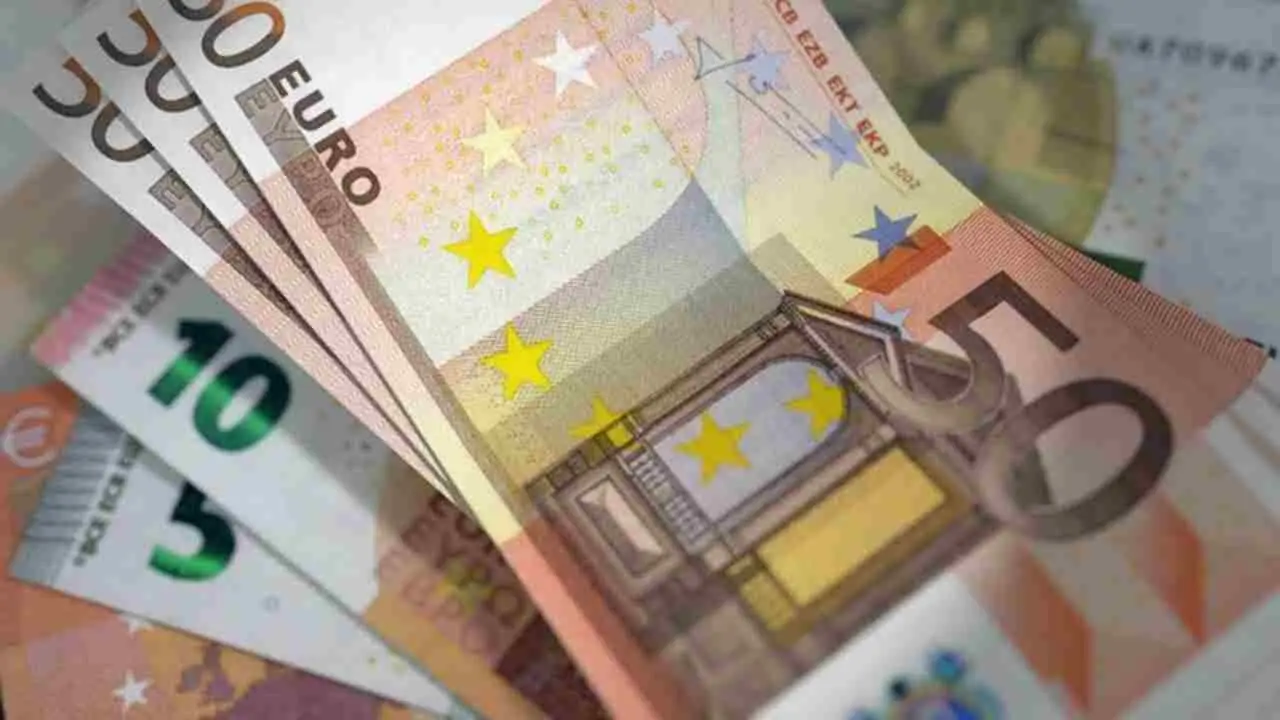 Sterlina inglese: ecco quanto vale oggi se la vendi in Italia Sterlina inglese: ecco quanto vale oggi se la vendi in Italia