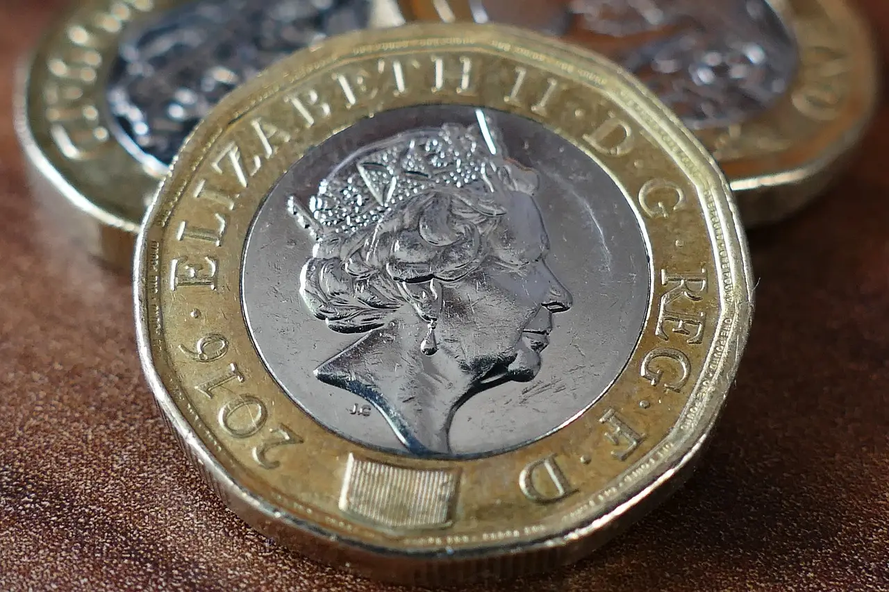 Sterlina inglese: ecco quanto vale oggi se la vendi in Italia Sterlina inglese: ecco quanto vale oggi se la vendi in Italia