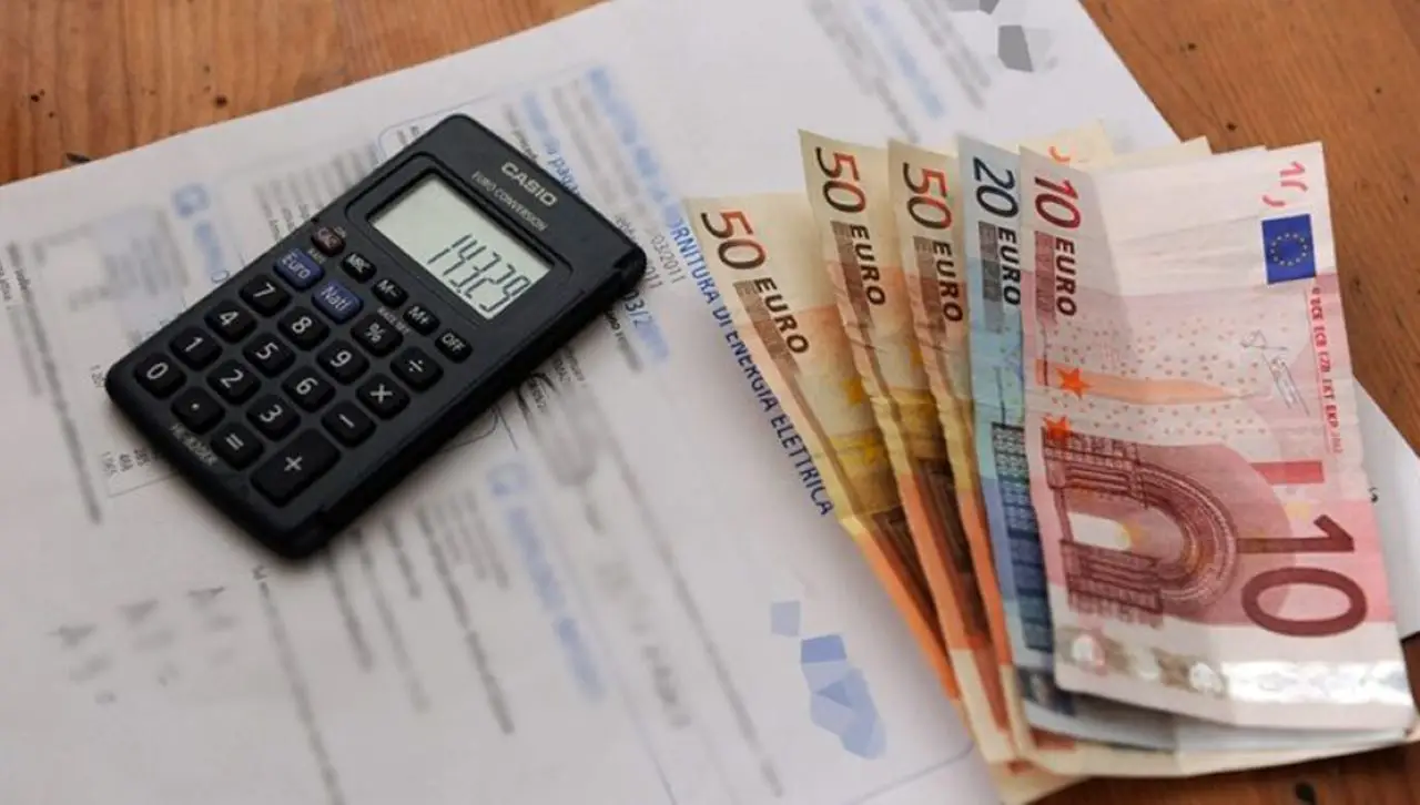Bonus 200 euro bollette elettriche: ecco requisiti e guida per richiederlo ora Bonus 200 euro bollette elettriche: ecco requisiti e guida per richiederlo ora