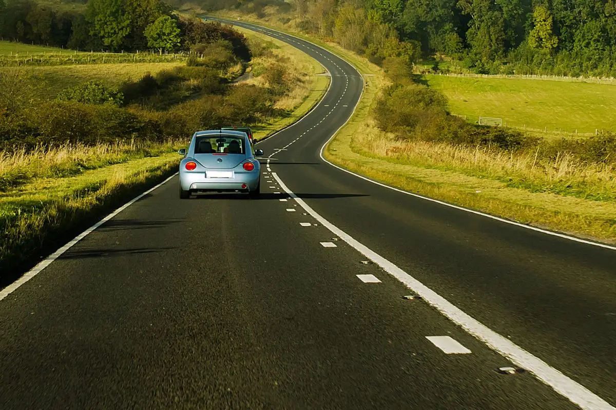 Viaggi lunghi in auto: le strategie per ridurre l’affaticamento secondo il geriatra Viaggi lunghi in auto: le strategie per ridurre l’affaticamento secondo il geriatra