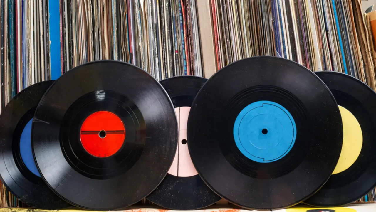 Dischi in vinile italiani rari: i cantanti più ricercati dai collezionisti SS - Vinili rari italiani